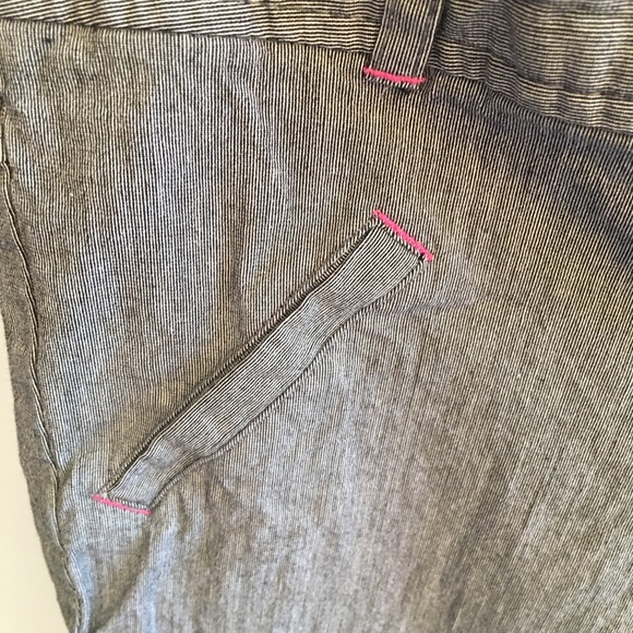 Cropped pants - Picture 2 of 6